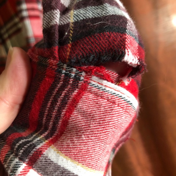 Red flannel - Picture 4 of 4